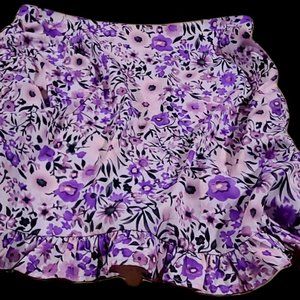 BOOHOO WOMEN'S SIZE 10 SIDE RUCHED LILAC AND PINK FLOWERED  PLEATED MINI SKIRT